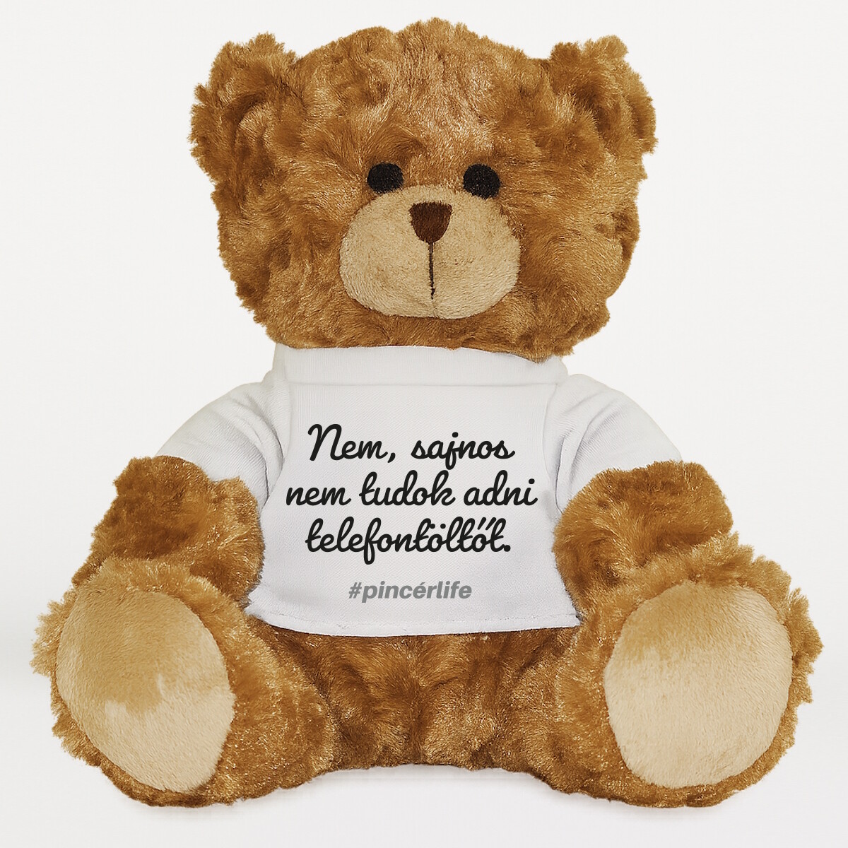 Plüssmaci egyedi pólóval