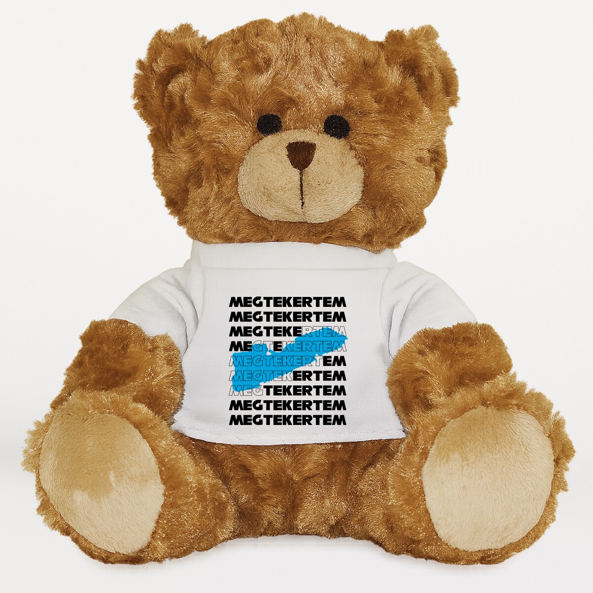 Plüssmaci egyedi pólóval
