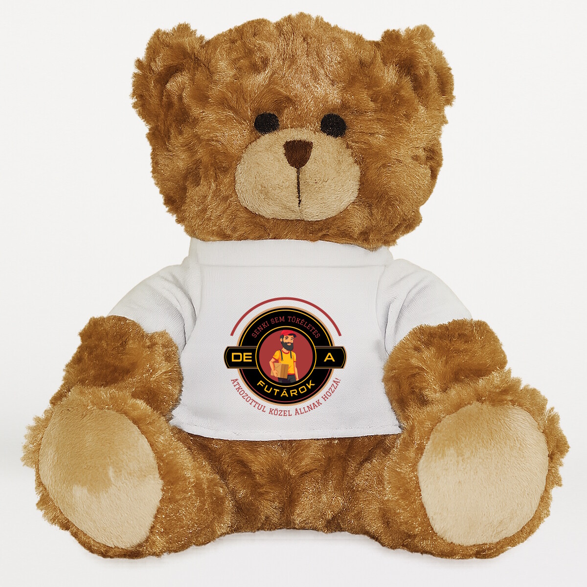 Plüssmaci egyedi pólóval