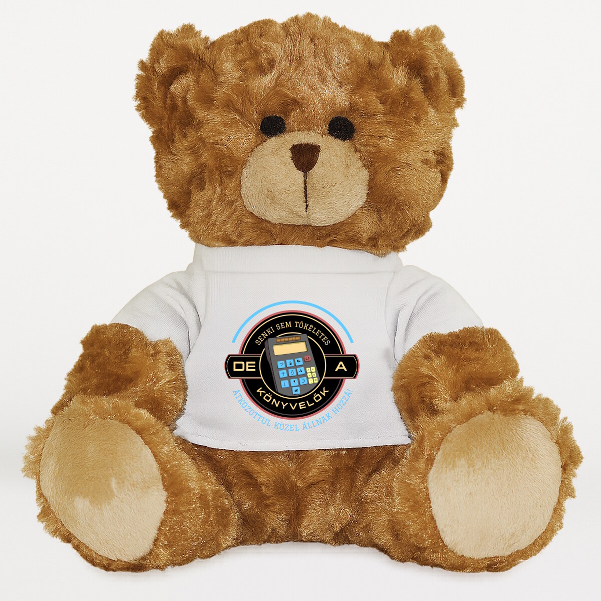 Plüssmaci egyedi pólóval