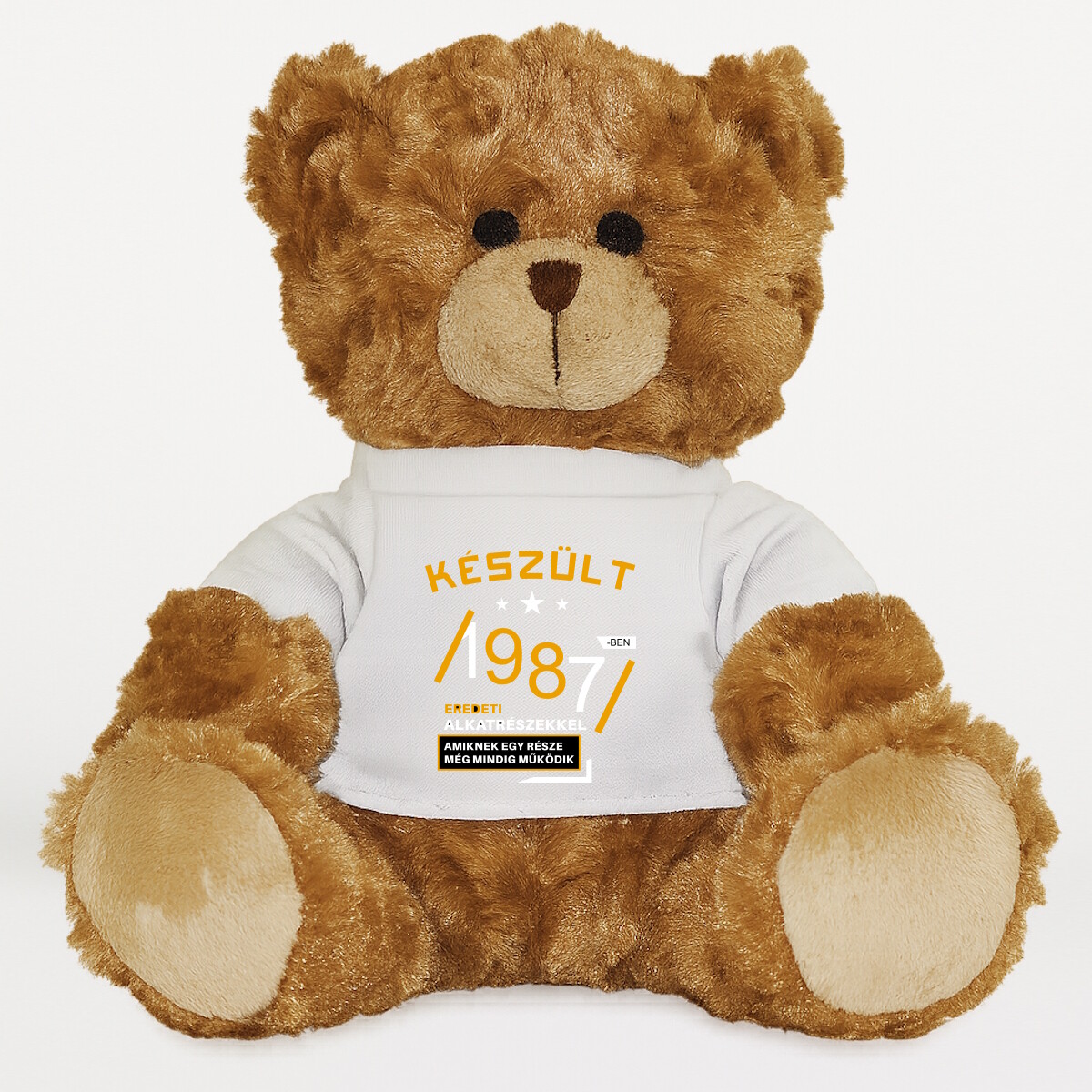 Plüssmaci egyedi pólóval