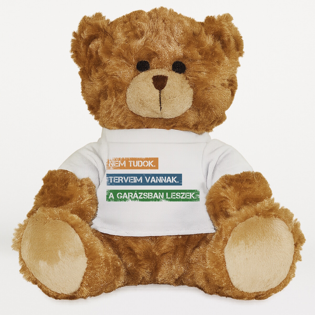 Plüssmaci egyedi pólóval