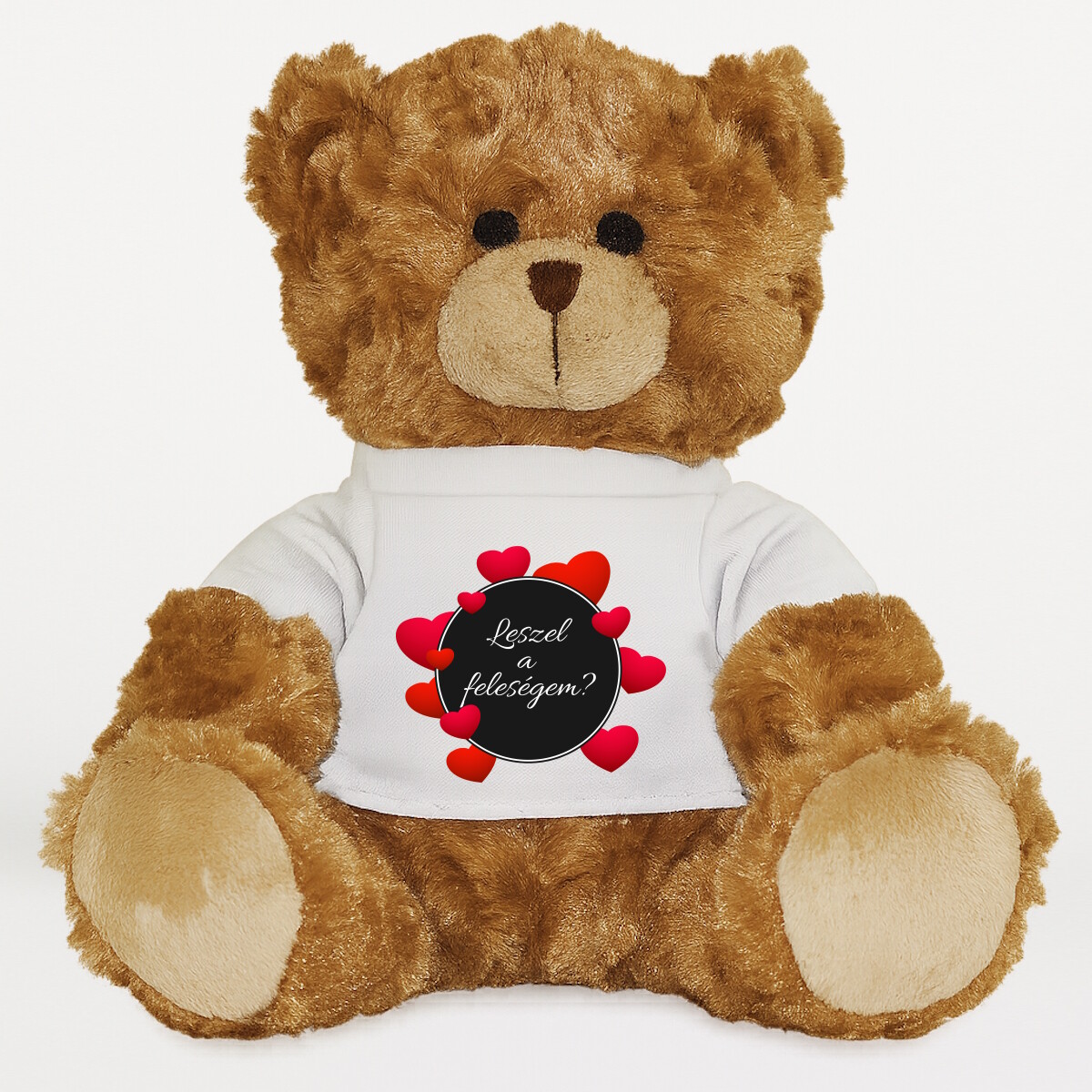 Plüssmaci egyedi pólóval