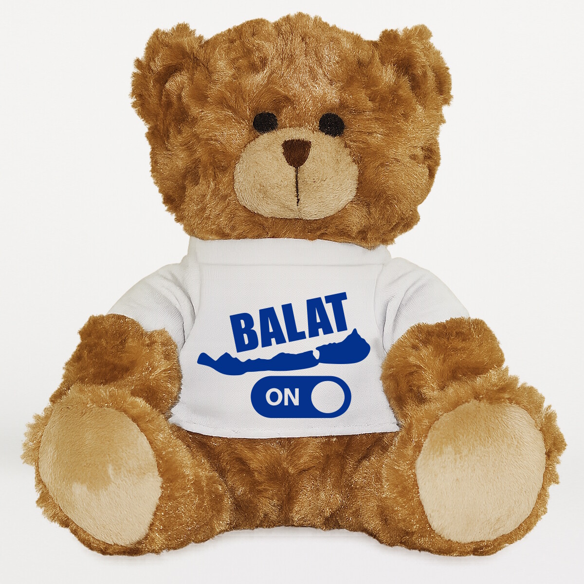 Plüssmaci egyedi pólóval