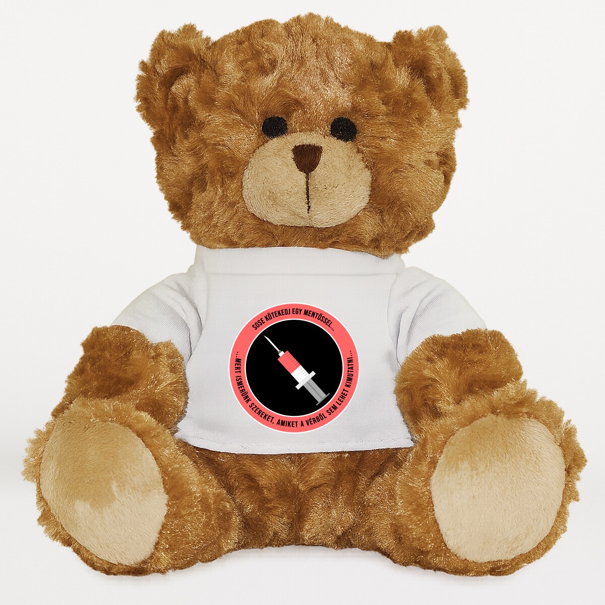 Plüssmaci egyedi pólóval