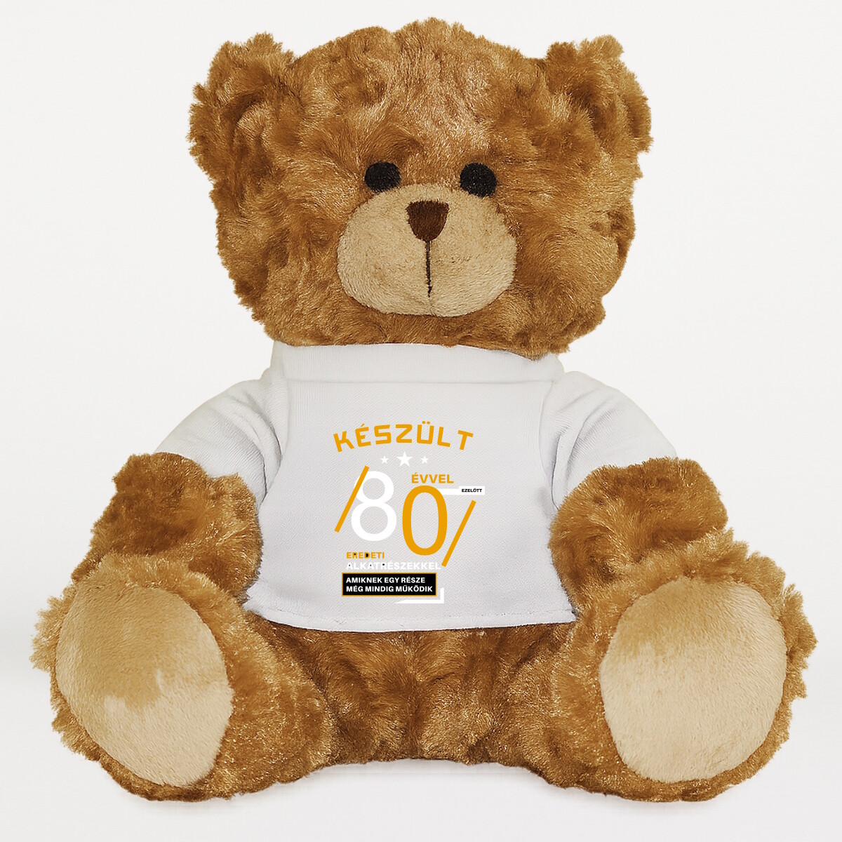 Plüssmaci egyedi pólóval