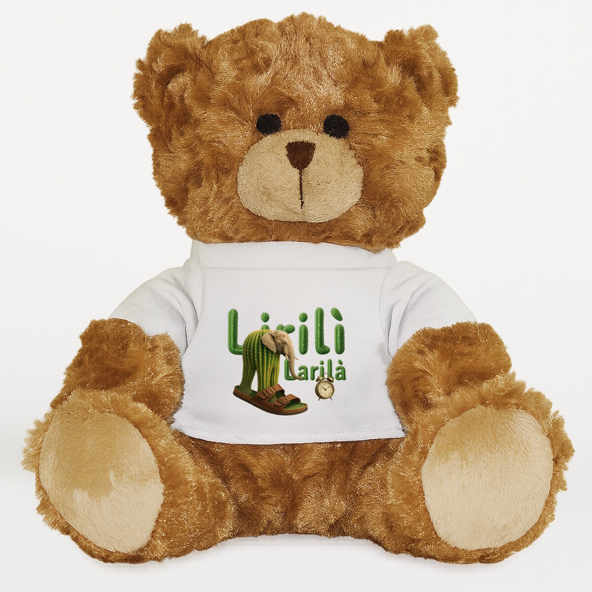 Plüssmaci egyedi pólóval