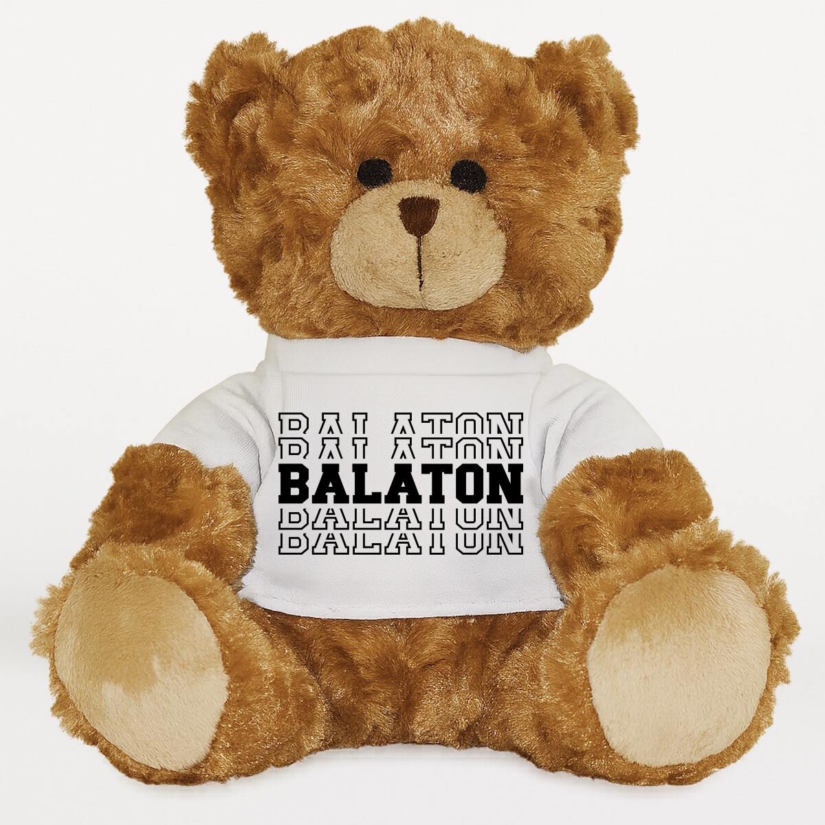 Plüssmaci egyedi pólóval